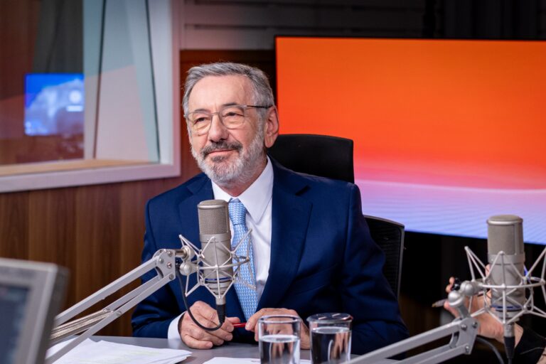 Ministro diz que subsolo pertence à União e que acordo de Goiás com EUA sobre terras raras ‘não se sustenta’