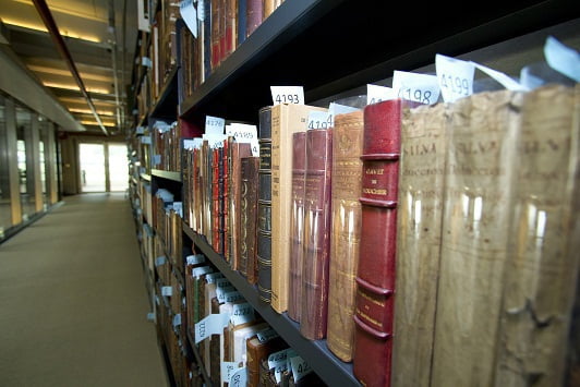 MEC lança app gratuito com 8 mil livros e anuncia plataforma para aprender inglês e espanhol