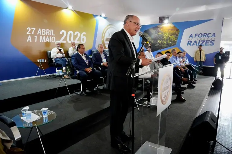 Governo federal anuncia R$ 10 bilhões para crédito de modernização do campo