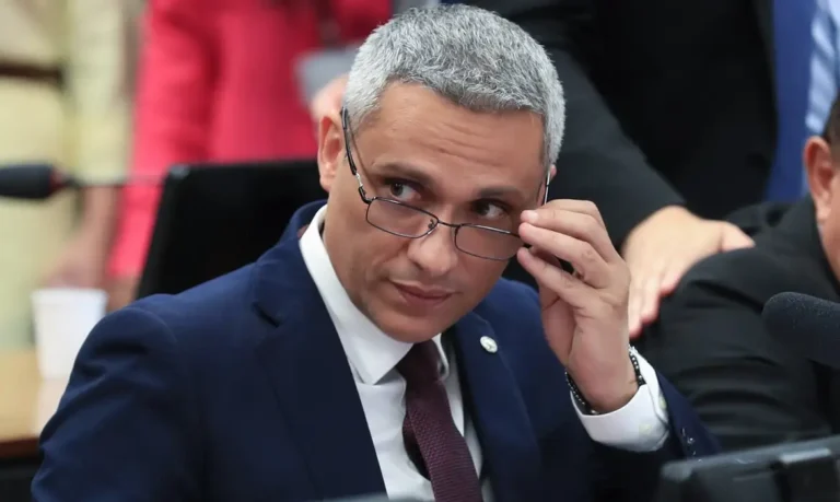 Gayer se torna réu por injúria contra Lula, decide STF