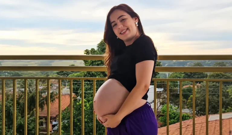 Cientista goiana vence prêmio do YouTube sobre educação digital e ganha nenê no mesmo dia