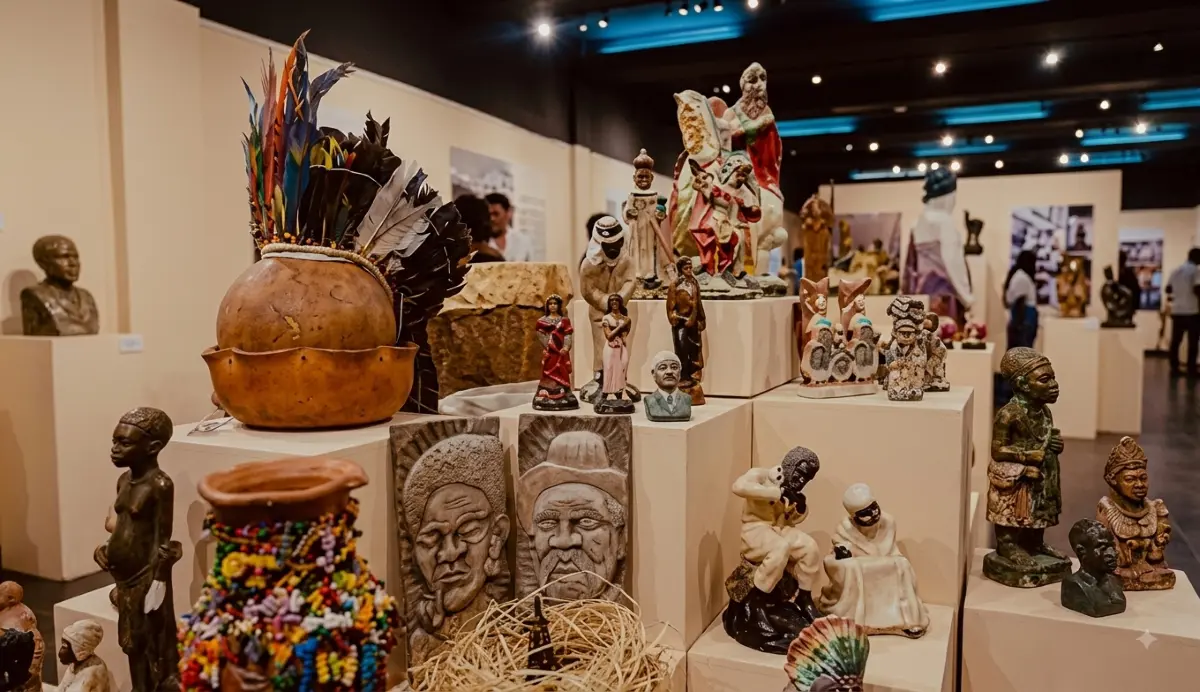 Exposição aberta nesta terça exibe arte sacra de 16 terreiros de religiões afro