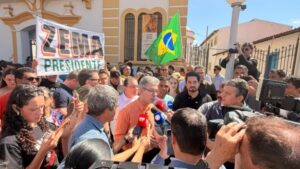 ‘Toda a direita vai estar unida no segundo turno’, diz Romeu Zema no primeiro dia de campanha