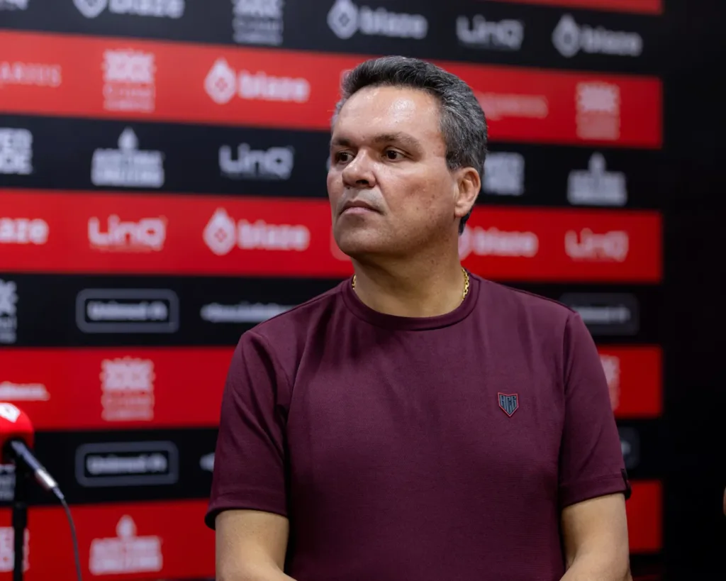 Adson Batista defende fim das bets no Brasil e prevê nova realidade financeira para os clubes