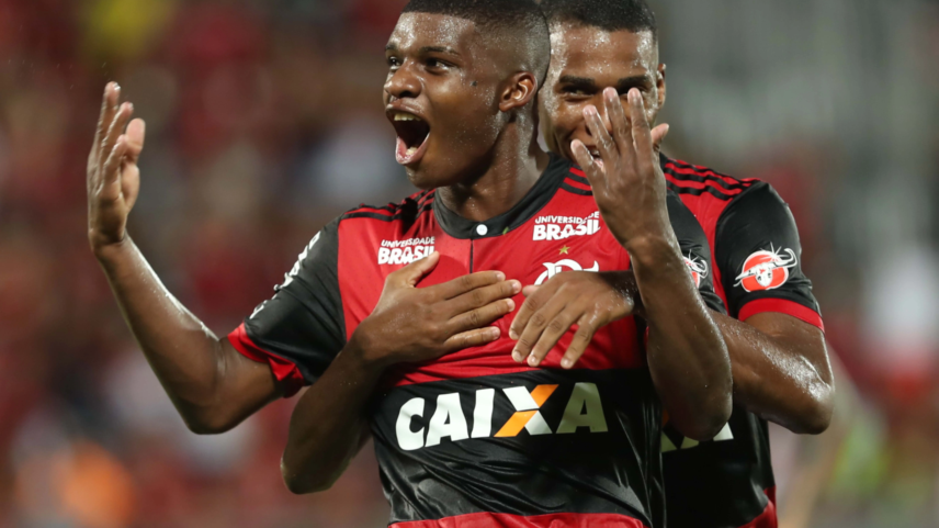 Ex-Flamengo e campeão da Libertadores, Lincoln é anunciado pelo Vila Nova