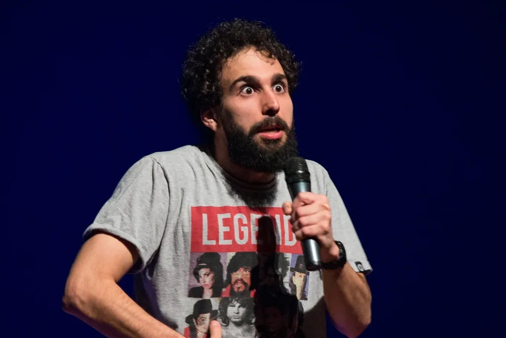 Comediante Murilo Couto apresenta espetáculo “Novo Show” em Goiânia e Anápolis
