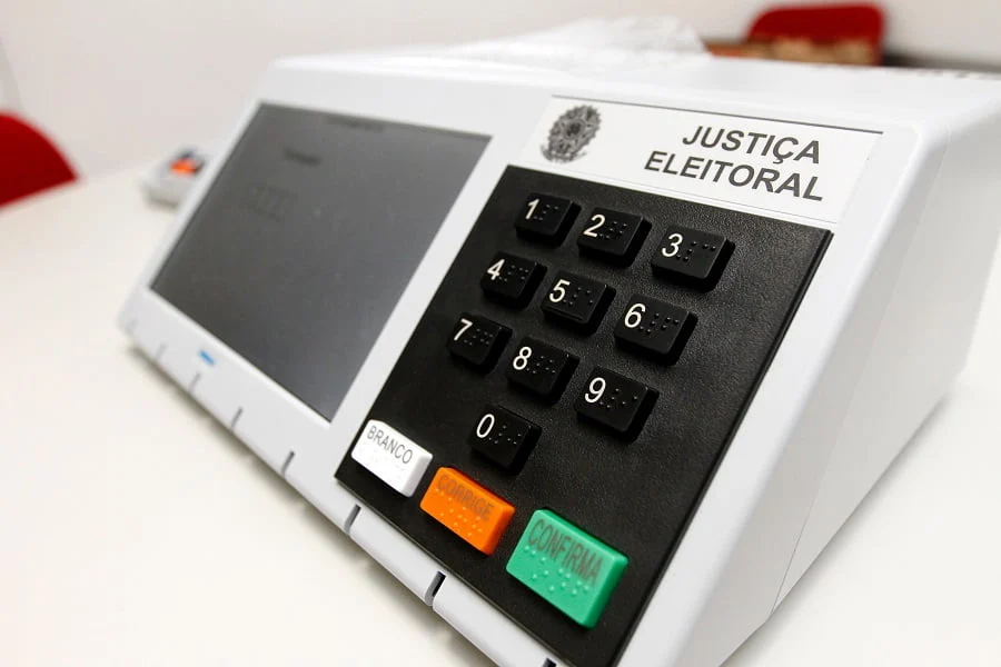 Eleitores com deficiência têm até esta segunda (14) para solicitar transporte especial