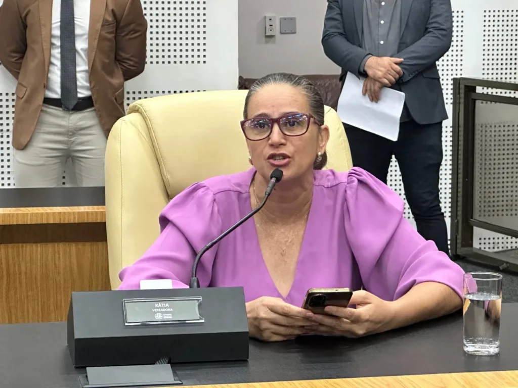 Criação da semana de prevenção a golpes contra idosos é aprovada em primeira votação na Câmara de Goiânia