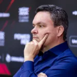 Após tropeços, Adson Batista promete “casa em ordem” e cobra foco total do Atlético-GO no acesso