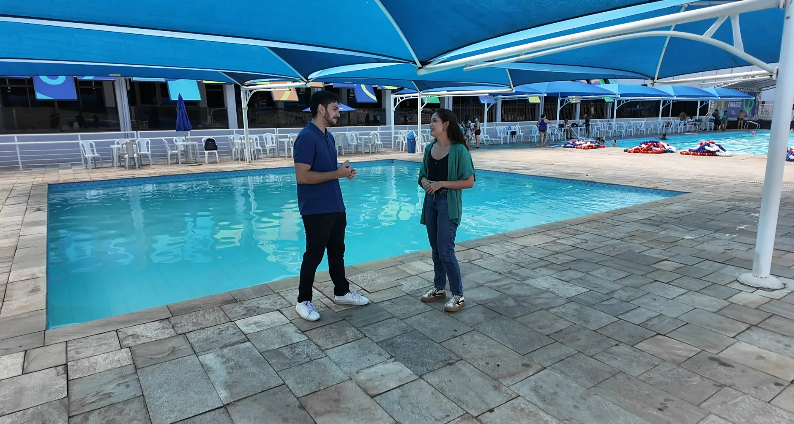 Iniciativa pedagógica aplica conceitos de matemática em aulas práticas dentro de piscinas