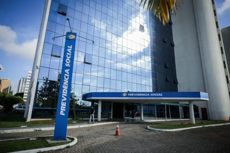 INSS regulamenta benefício para mulheres vítimas de violência doméstica afastadas do trabalho