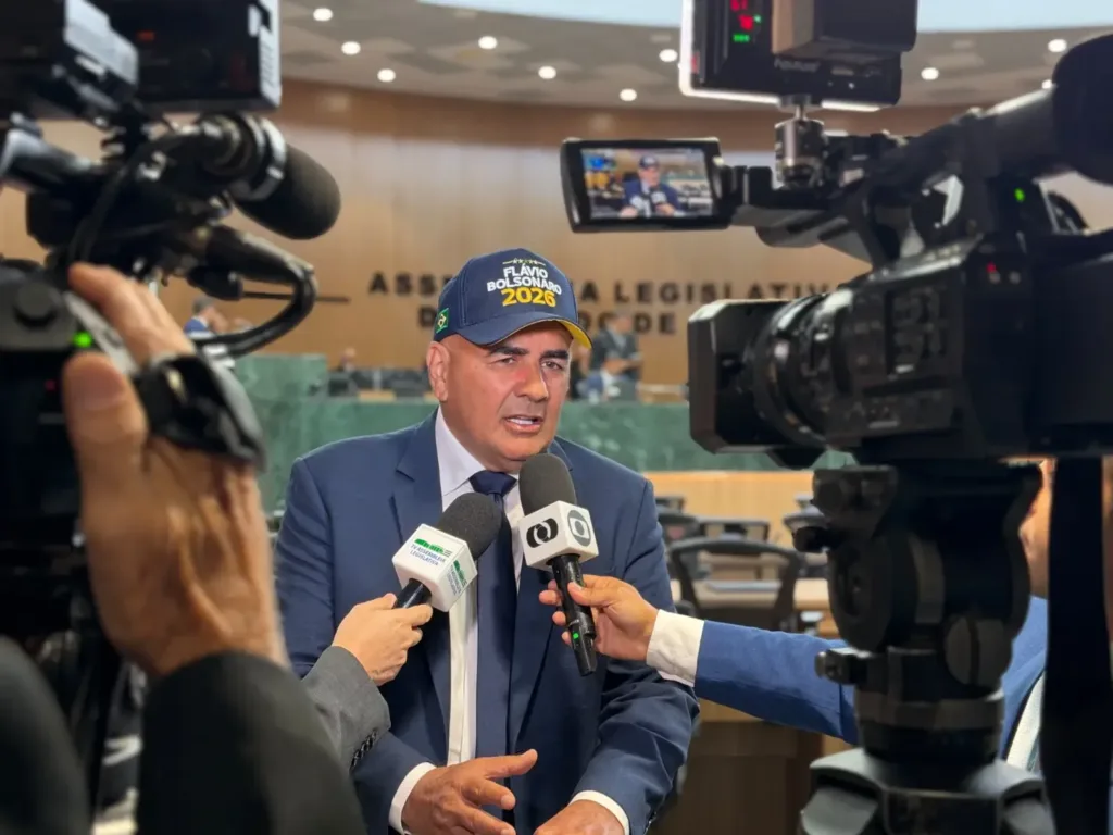 Eleito para o 7º mandato, Paulo Cezar Martins anuncia intenção de disputar a presidência da Alego