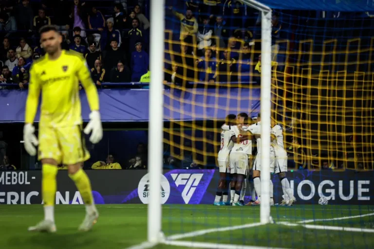 Sul-Americana: Vasco vence o Boca Juniors na Bombonera, mas jogo da volta vira caso de Justiça